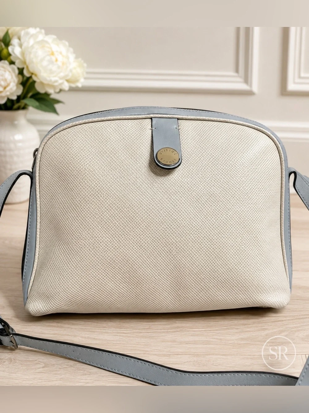 Vintage Bottega Veneta Marco Polo Leather Crossbody Bag White Blue Italy